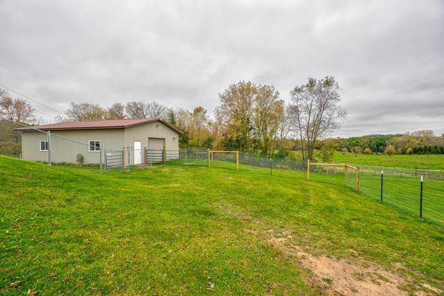 W10006 State Road 29, River Falls, WI 54022
