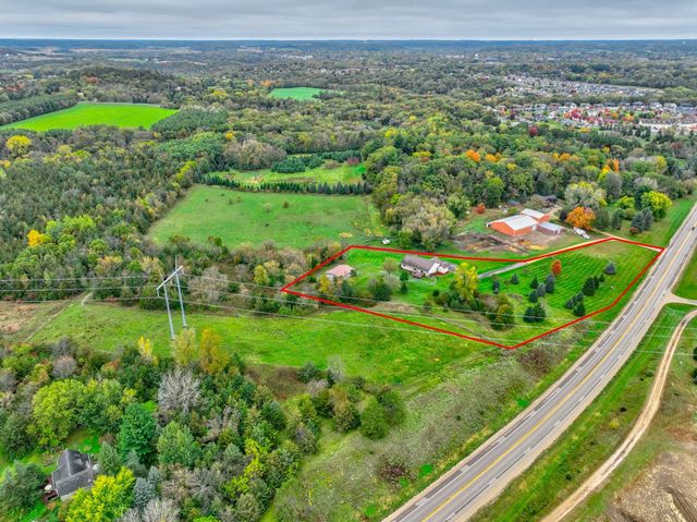 W10006 State Road 29, River Falls, WI 54022