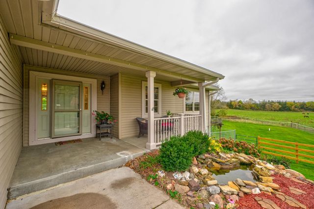 W10006 State Road 29, River Falls, WI 54022
