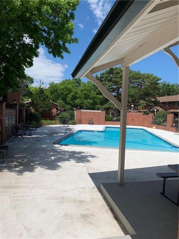 5736 W 97th Street, Overland Park, KS 6607