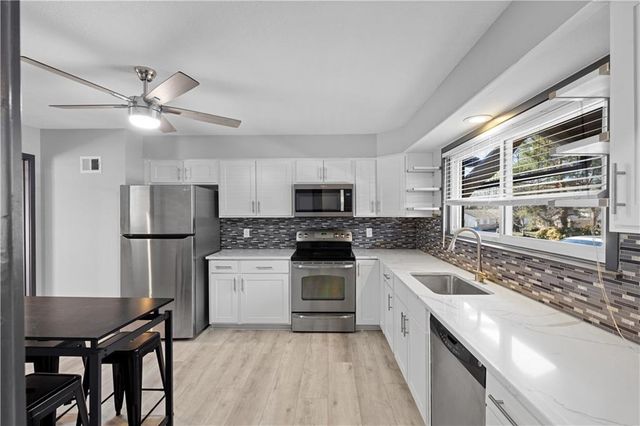 5736 W 97th Street, Overland Park, KS 6607