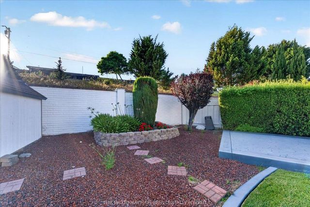 1669 Stony Brook Drive, Salinas, CA 93906