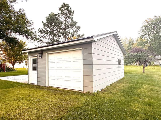 153 2nd Street, Dawson, MN 56232