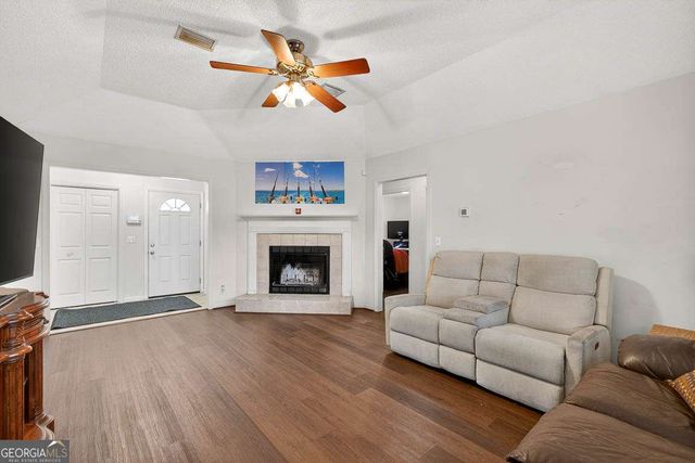 136 Timber Ridge Drive, Brunswick, GA 31525