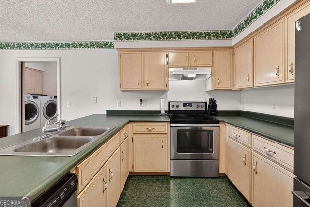 136 Timber Ridge Drive, Brunswick, GA 31525