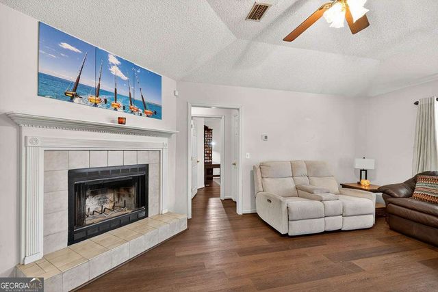 136 Timber Ridge Drive, Brunswick, GA 31525