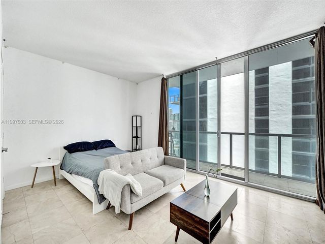 1050 Brickell Ave 2722, Miami, FL 33131