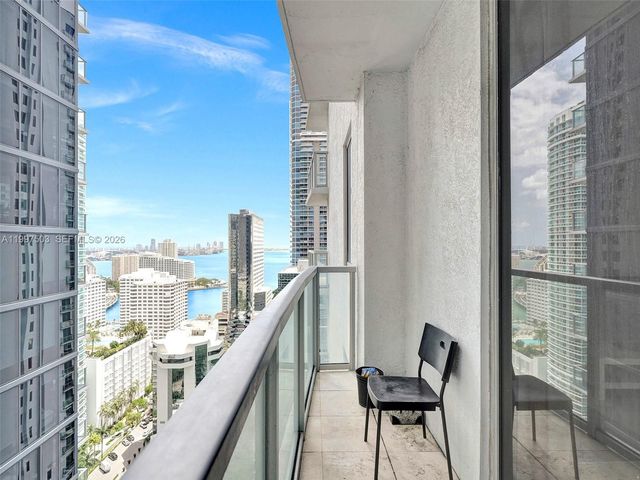 1050 Brickell Ave 2722, Miami, FL 33131