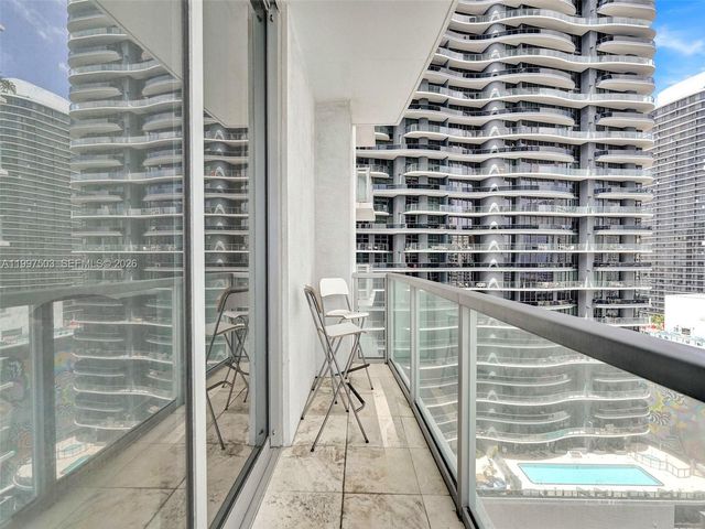 1050 Brickell Ave 2722, Miami, FL 33131