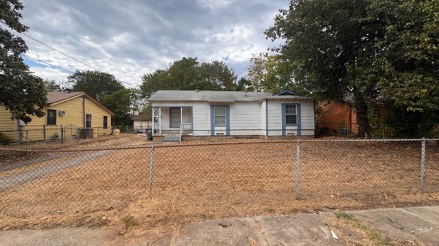 8445 Tackett Street, Dallas, TX 75217