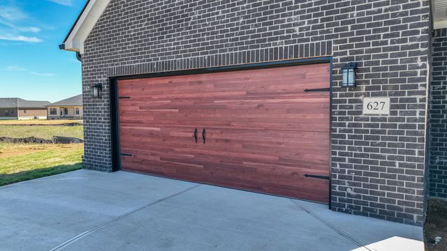 627 Comanche Drive, Richmond, KY 40475