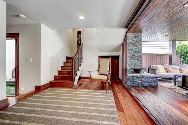 436 32nd St., Manhattan Beach, CA 90266
