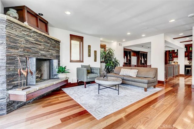 436 32nd St., Manhattan Beach, CA 90266