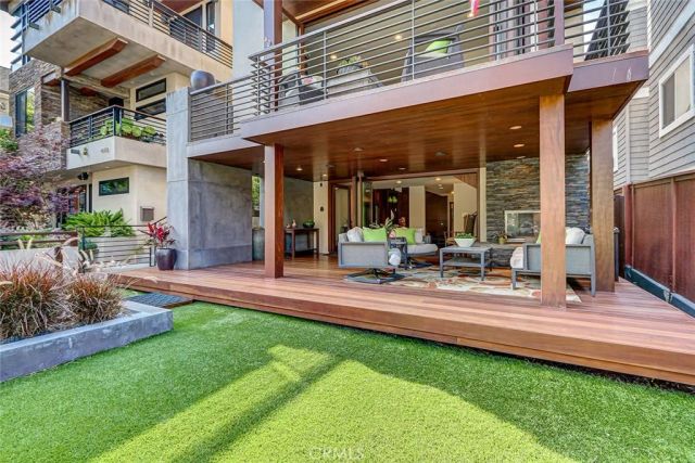 436 32nd St., Manhattan Beach, CA 90266