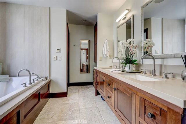 436 32nd St., Manhattan Beach, CA 90266