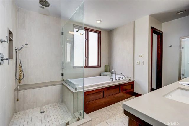 436 32nd St., Manhattan Beach, CA 90266