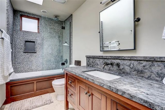 436 32nd St., Manhattan Beach, CA 90266