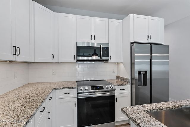 807 7TH Avenue S, Jacksonville Beach, FL 32250