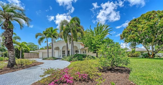 2465 FOSTER LANE, Sarasota, FL 34239