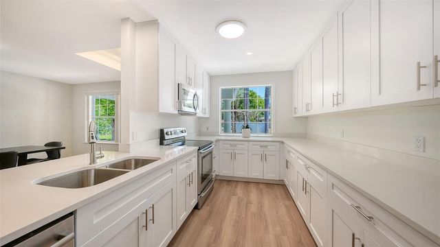 2465 FOSTER LANE, Sarasota, FL 34239