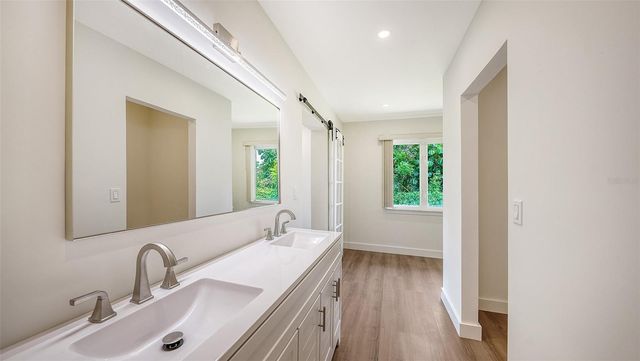 2465 FOSTER LANE, Sarasota, FL 34239