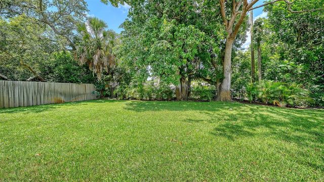 2465 FOSTER LANE, Sarasota, FL 34239