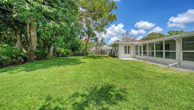2465 FOSTER LANE, Sarasota, FL 34239