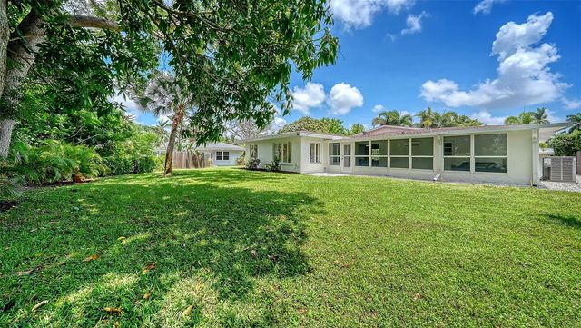 2465 FOSTER LANE, Sarasota, FL 34239