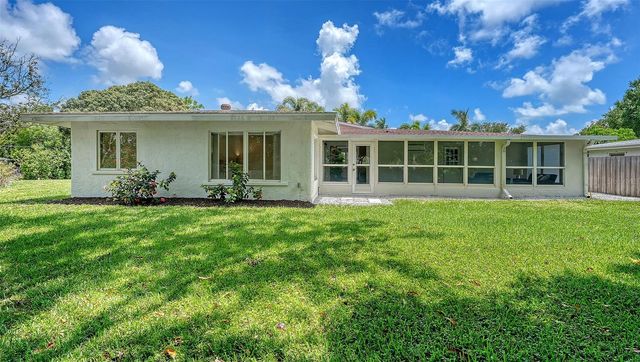 2465 FOSTER LANE, Sarasota, FL 34239