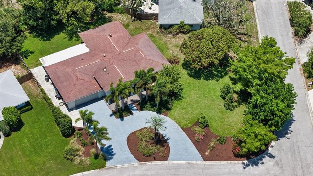 2465 FOSTER LANE, Sarasota, FL 34239