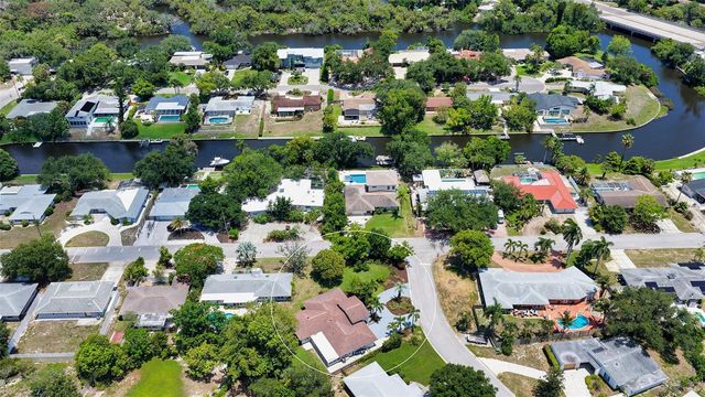 2465 FOSTER LANE, Sarasota, FL 34239