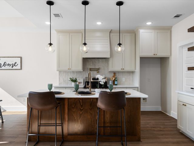 5048 Cottey Street, Fort Worth, TX 76105