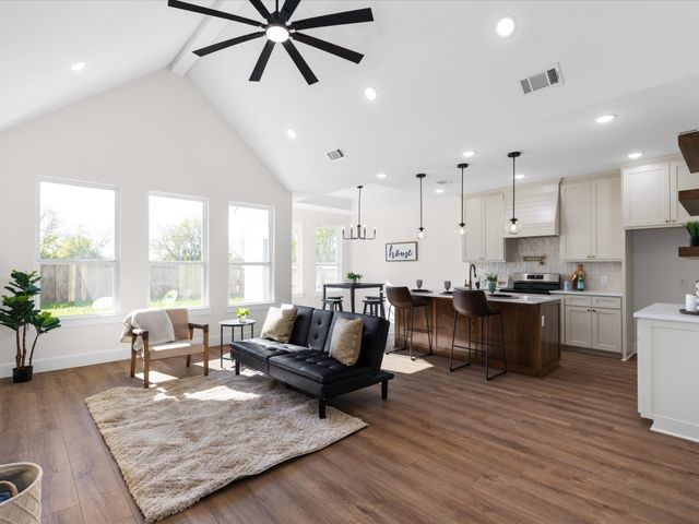 5048 Cottey Street, Fort Worth, TX 76105