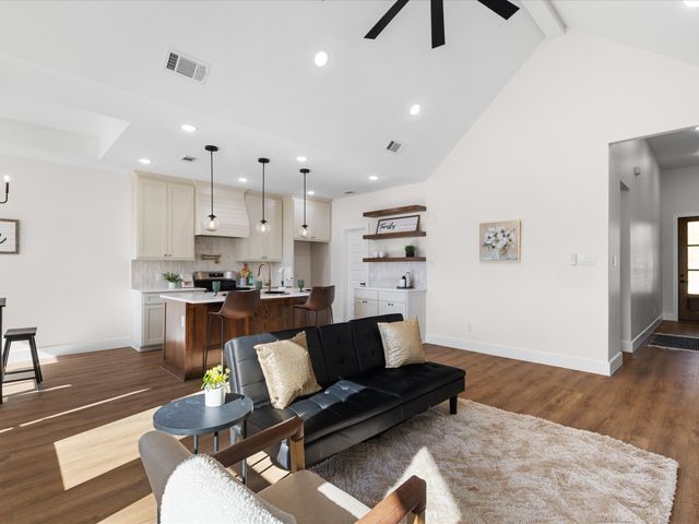 5048 Cottey Street, Fort Worth, TX 76105