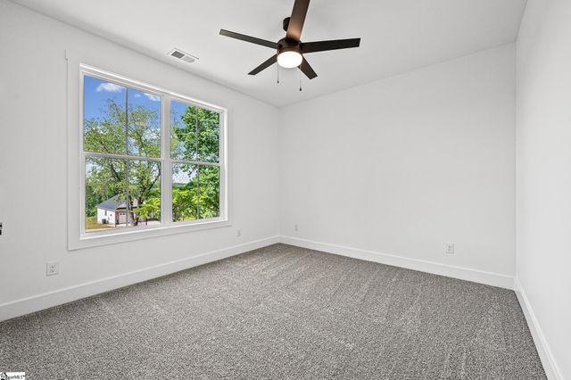 329 Wall Street, Campobello, SC 29322
