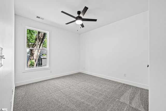 329 Wall Street, Campobello, SC 29322
