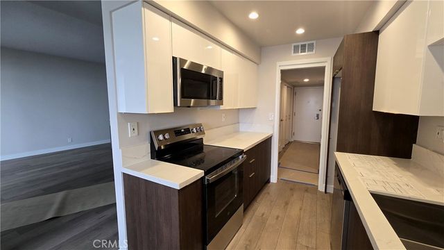 7250 Franklin, Los Angeles, CA 90046