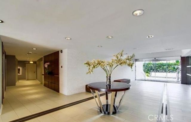 7250 Franklin, Los Angeles, CA 90046