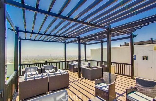 7250 Franklin, Los Angeles, CA 90046