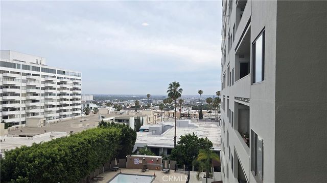 7250 Franklin, Los Angeles, CA 90046