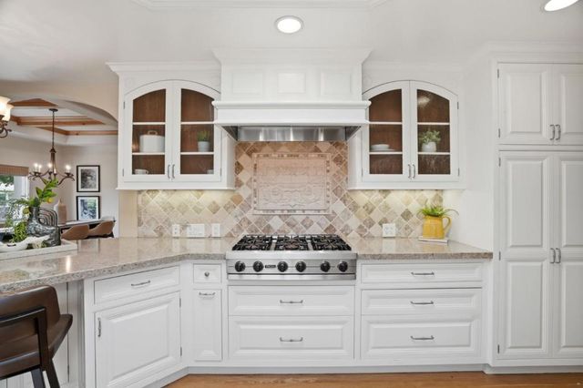 17660 Vineland Avenue, Monte Sereno, CA 95030