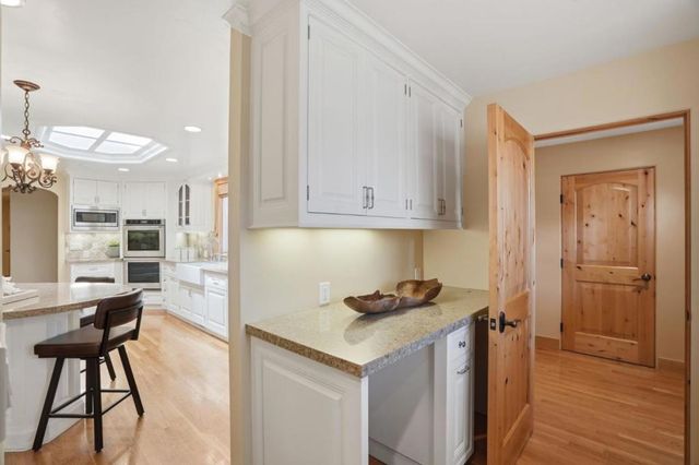 17660 Vineland Avenue, Monte Sereno, CA 95030