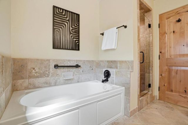 17660 Vineland Avenue, Monte Sereno, CA 95030