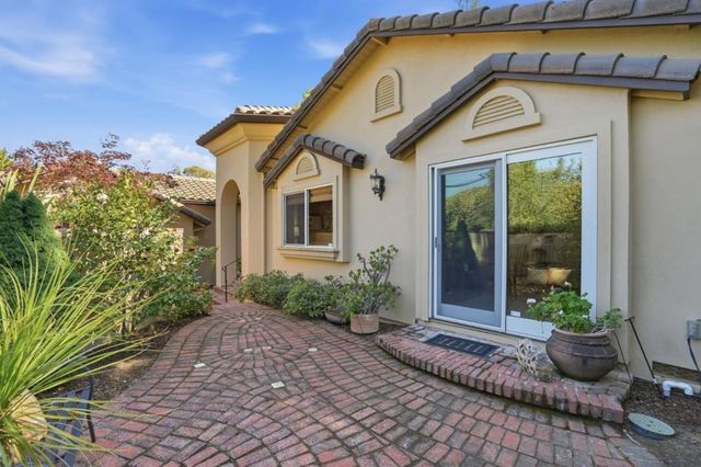17660 Vineland Avenue, Monte Sereno, CA 95030