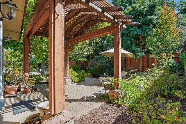 17660 Vineland Avenue, Monte Sereno, CA 95030