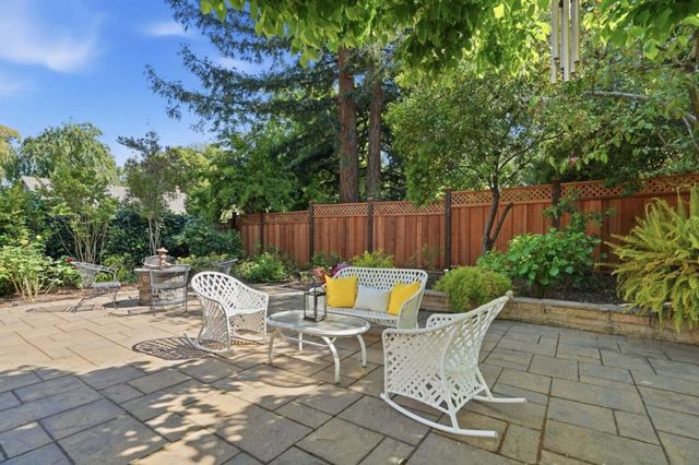 17660 Vineland Avenue, Monte Sereno, CA 95030