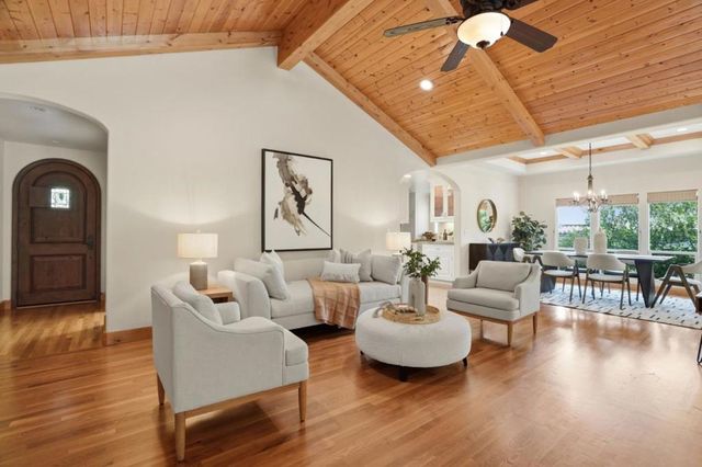 17660 Vineland Avenue, Monte Sereno, CA 95030