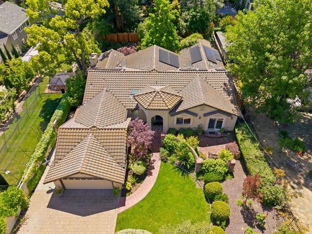 17660 Vineland Avenue, Monte Sereno, CA 95030