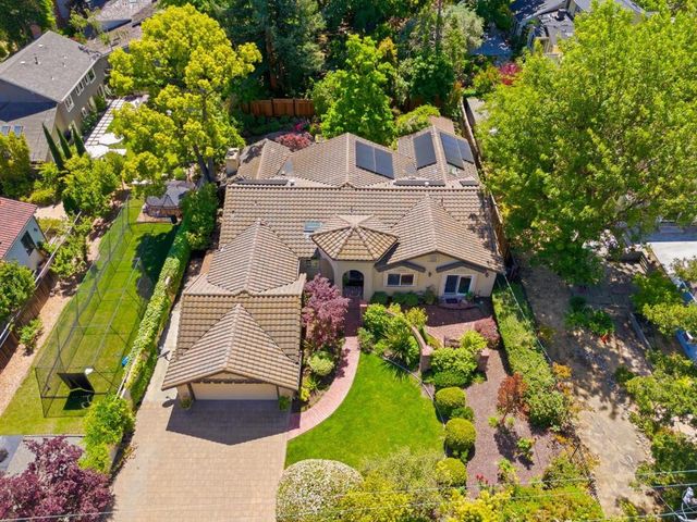 17660 Vineland Avenue, Monte Sereno, CA 95030