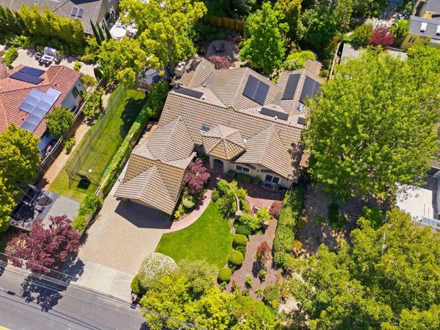 17660 Vineland Avenue, Monte Sereno, CA 95030